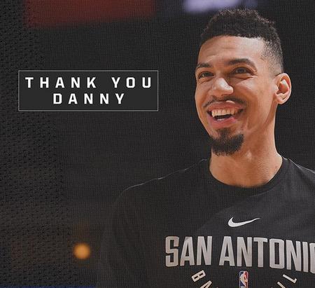 颜骏凌：和范德萨交换了联系方式，在儿时偶像面前踢球是圆梦（颜骏凌：已与范德萨互留联系方式，在儿时偶像面前踢球梦想成真）