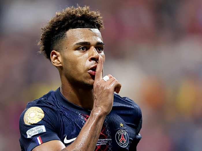 每体：经检查卡萨多的伤势非常轻微，巴萨不会发布公告解释（每体：检查显示卡萨多伤情轻微，巴萨不会另发声明）