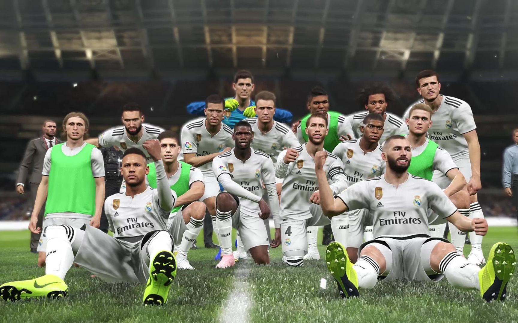 海港举办赛季总结会，王燊超乘直升机带冠军奖杯入场（海港赛季总结会：王燊超乘直升机捧杯亮相）