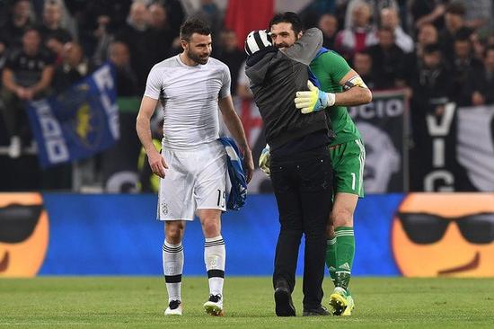 巴黎主帅战术受质疑