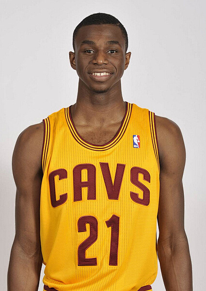 王上源忆更衣室动情讲话：丑话说在前面，不想把问题留到最后（王上源回忆更衣室动情发声：丑话先说，问题不拖到最后）