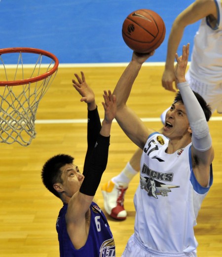 要来切尔西了？哈维-西蒙斯社媒简介删除RB莱比锡字样（哈维-西蒙斯社媒删去RB莱比锡，疑接近切尔西）