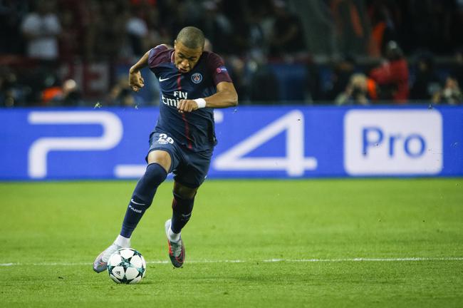 莱万多夫斯基和格策今晚要碰面了（莱万多夫斯基与格策今夜赛场相逢）