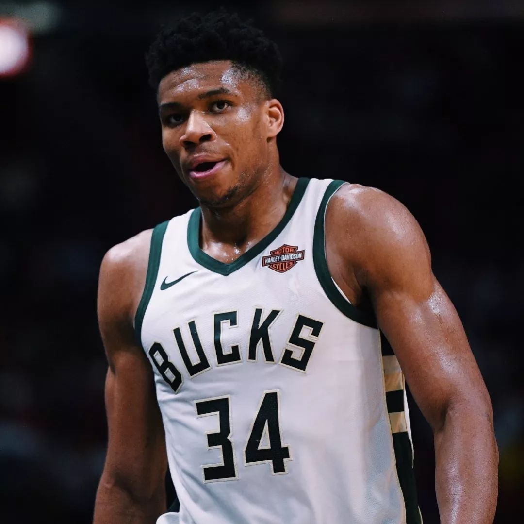 斯基拉：尤文派球探考察意大利20岁右后卫帕莱斯特拉（斯基拉：尤文已派球探考察20岁意大利右后卫帕莱斯特拉）