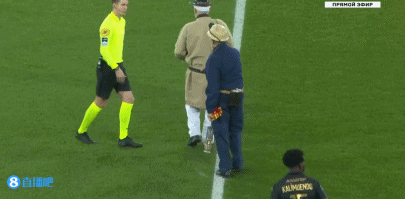 贝林厄姆：球员百分百支持阿隆索，我们知道外界纷扰毫无帮助