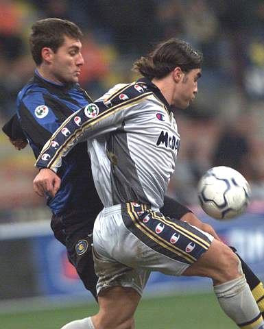 叒没传球，萨拉赫无视维尔茨要球选择补射，结果被封堵（又不传！萨拉赫无视维尔茨要球强行补射，仍被封堵）