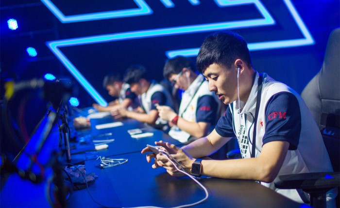 世界滑翔伞定点锦标赛:缙云何靖伟担任队长斩获团体银牌.