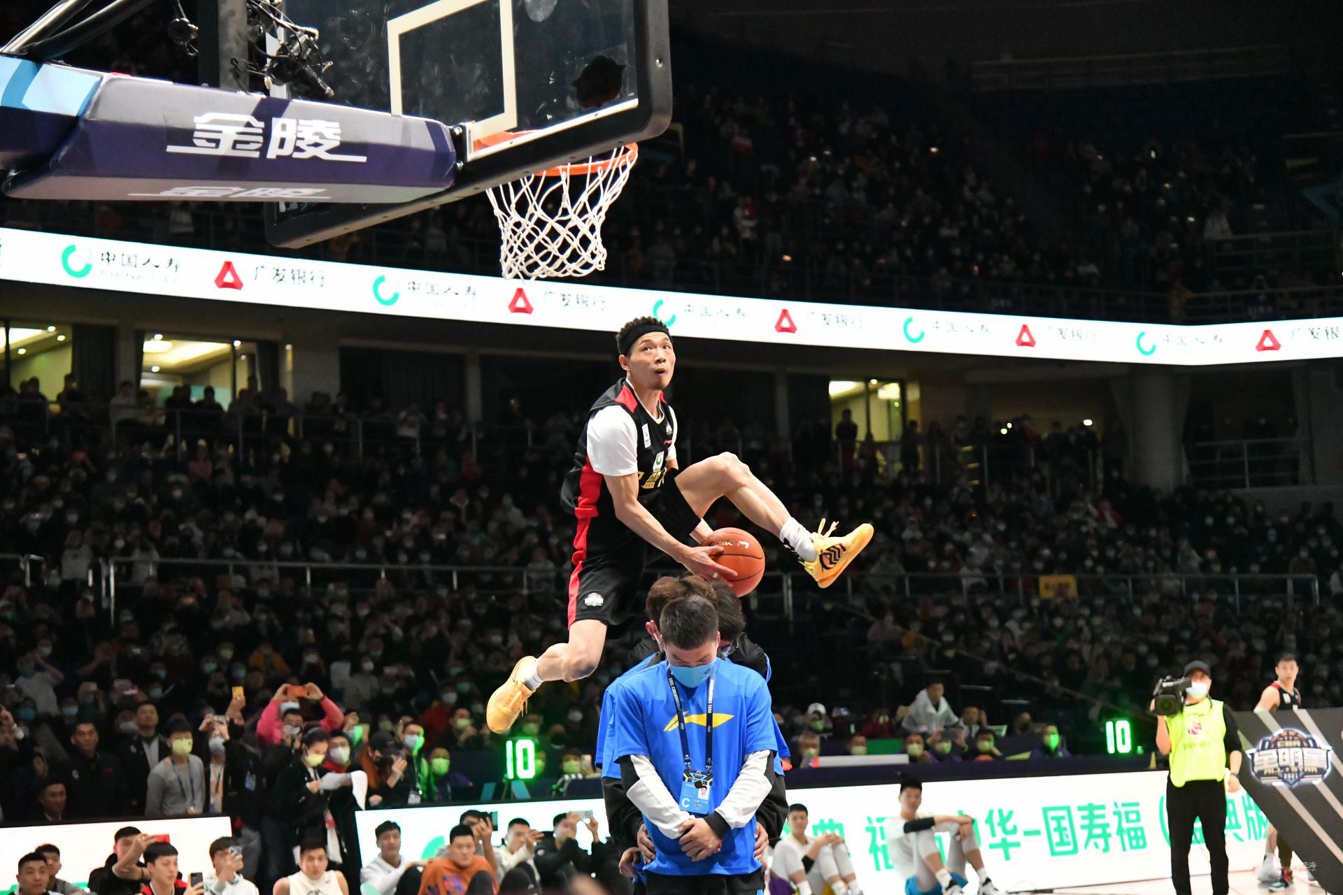 精准的呼应 精准的呼应